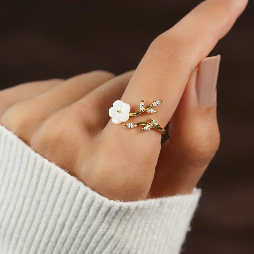 Kaia Blossom Ring