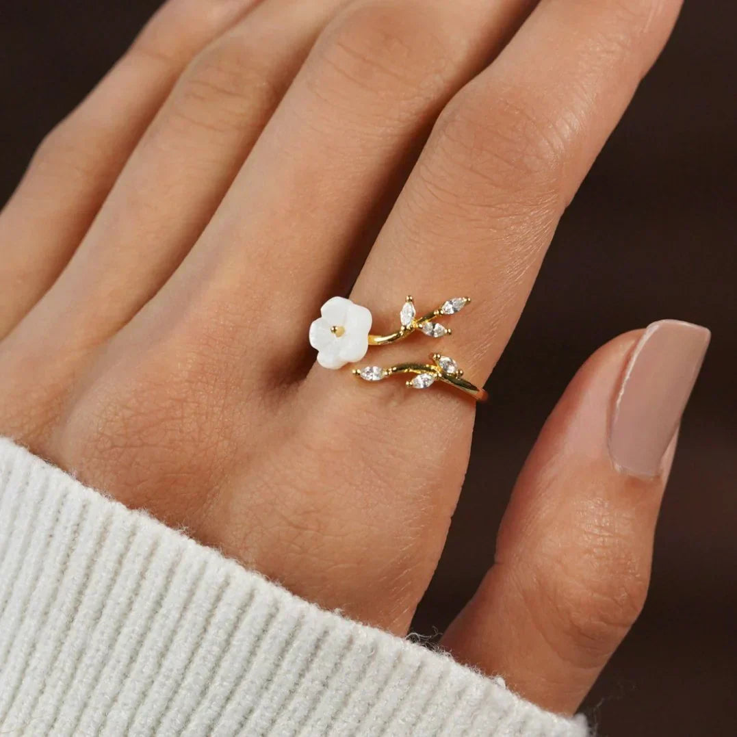 Kaia Blossom Ring